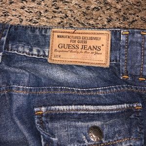 Pristine condition guess jeans